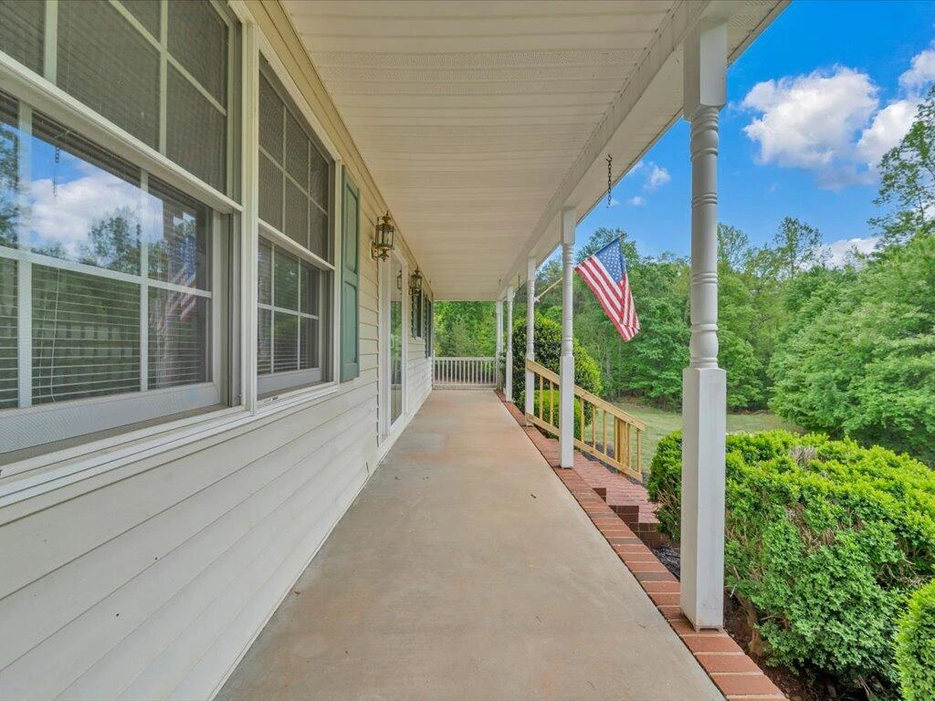 520 Scenic DR - Photo 5