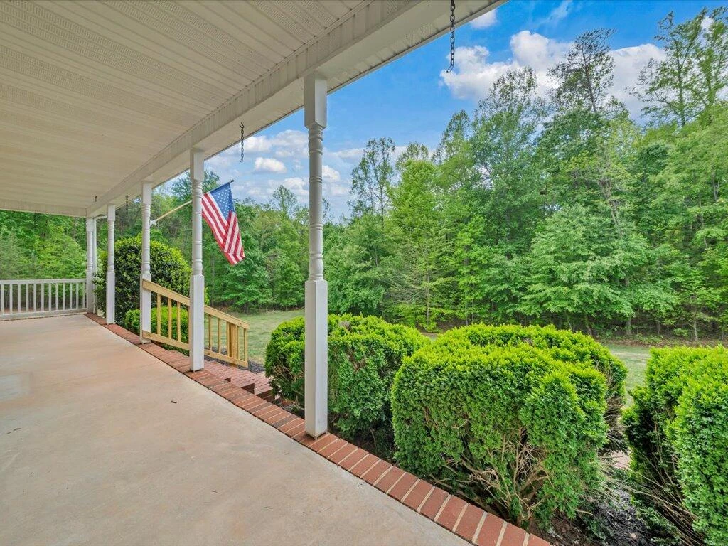 520 Scenic DR - Photo 6