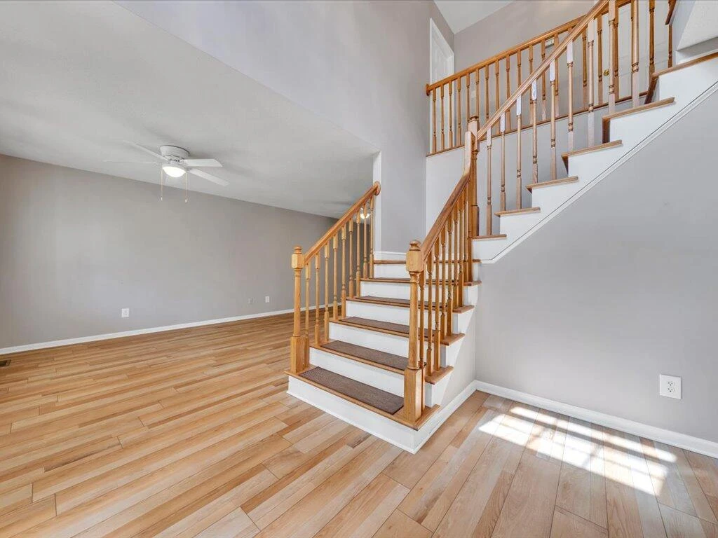 520 Scenic DR - Photo 7