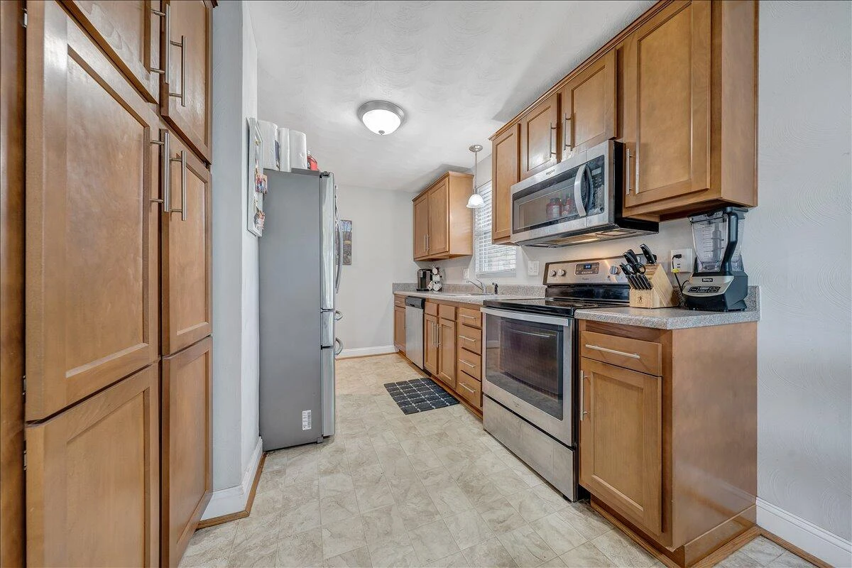 3619 Garden City BLVD SE - Photo 11