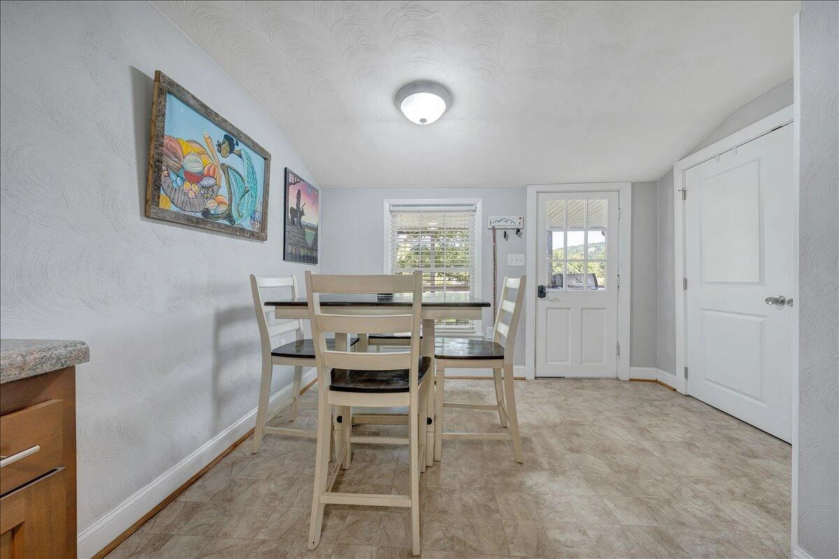 3619 Garden City BLVD SE - Photo 12