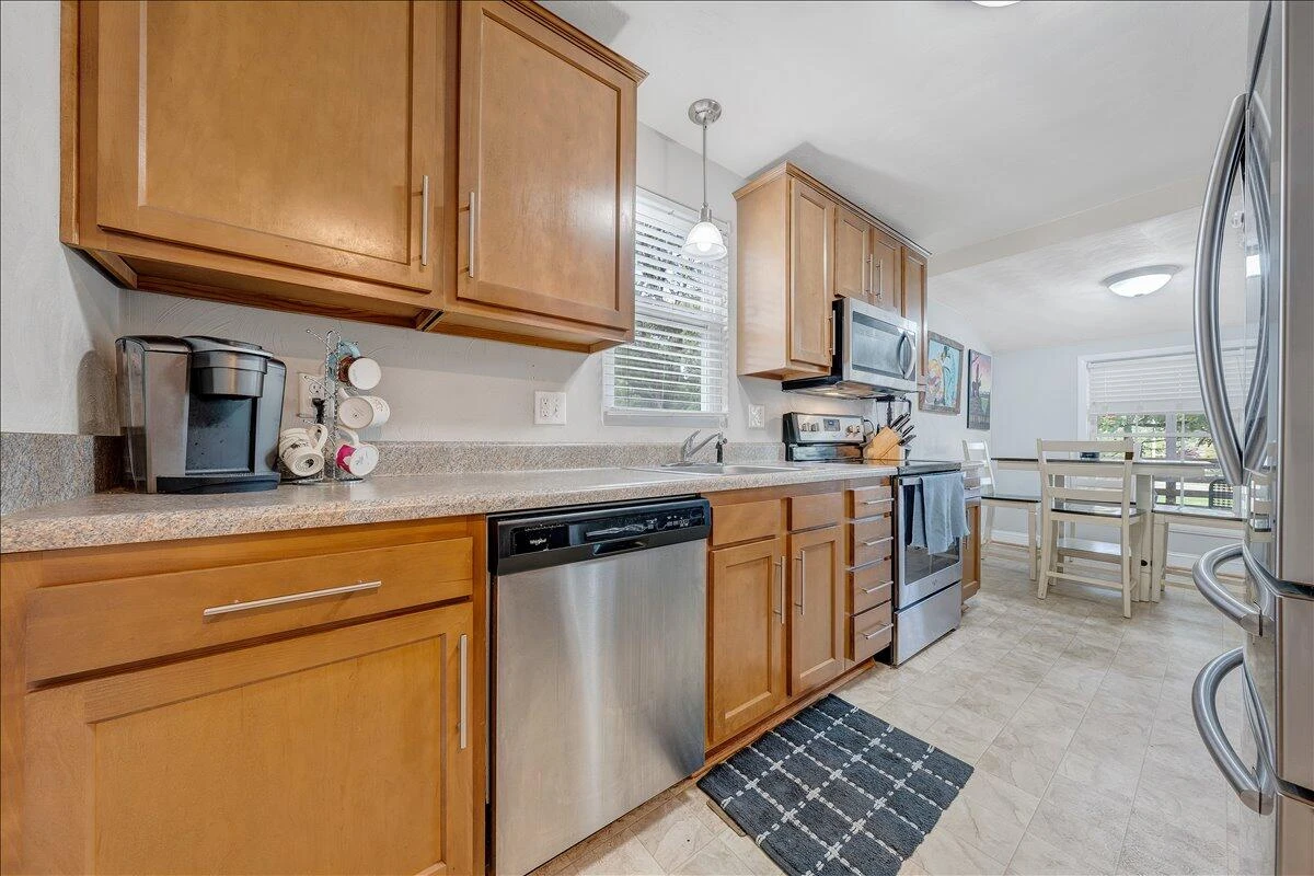 3619 Garden City BLVD SE - Photo 9