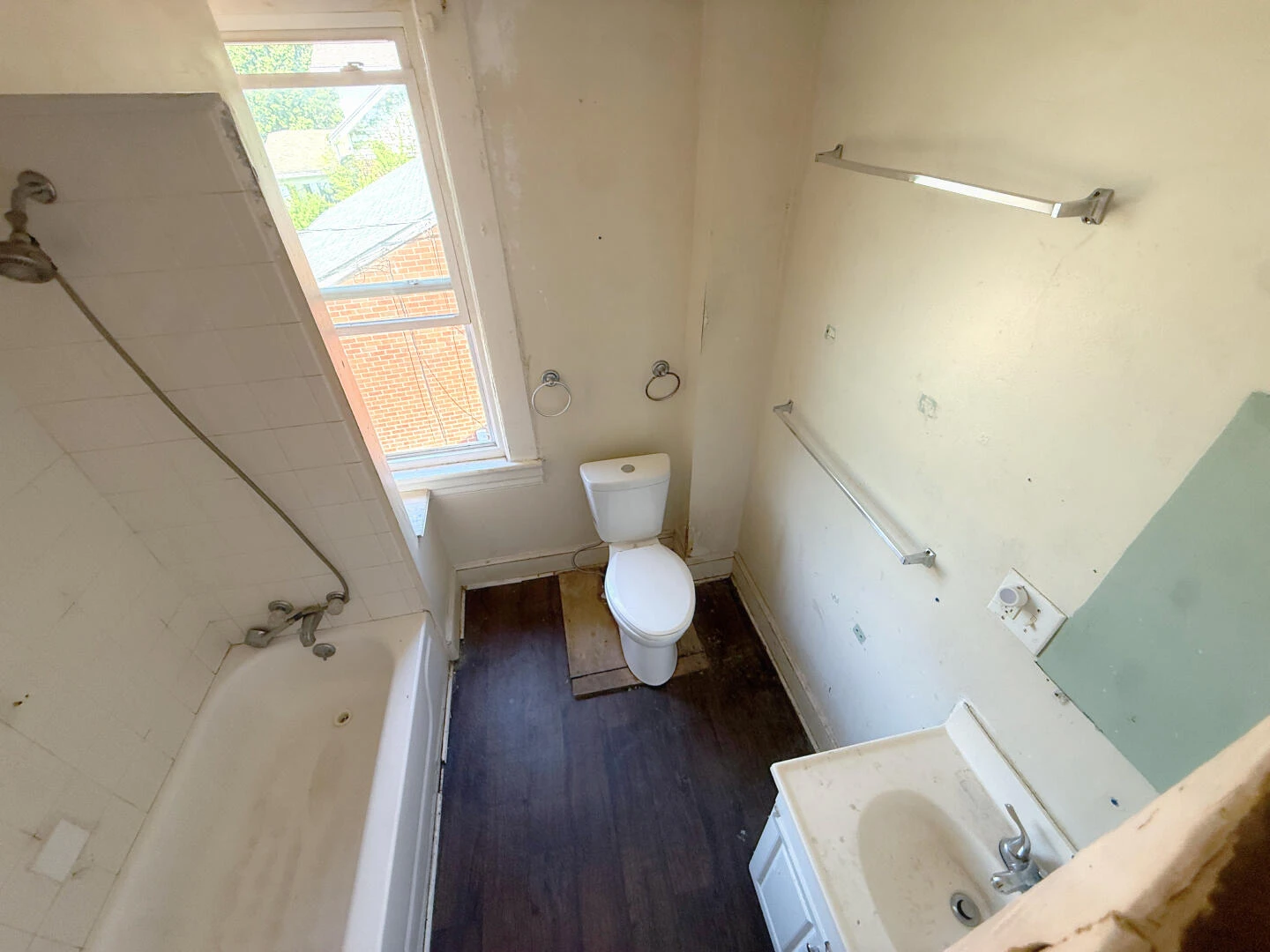 1651 Syracuse AVE NW - Photo 12