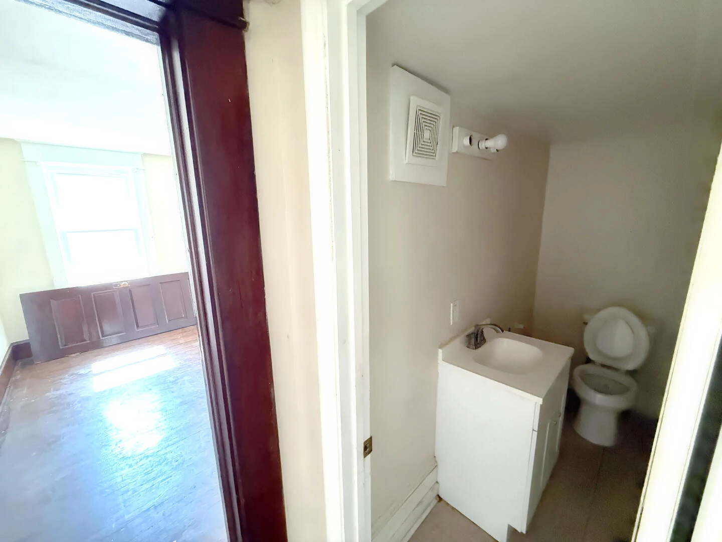 1651 Syracuse AVE NW - Photo 13