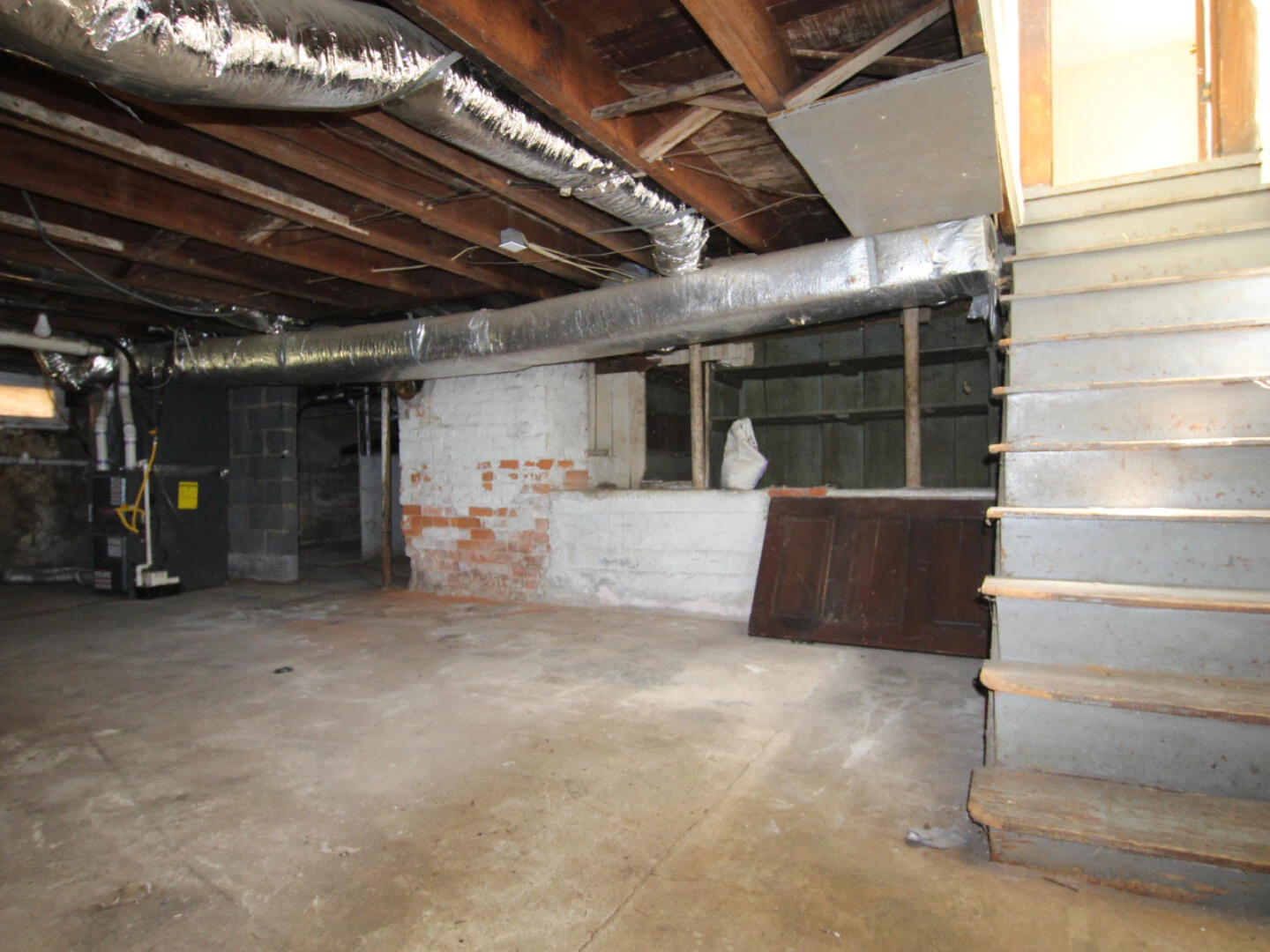 1651 Syracuse AVE NW - Photo 17