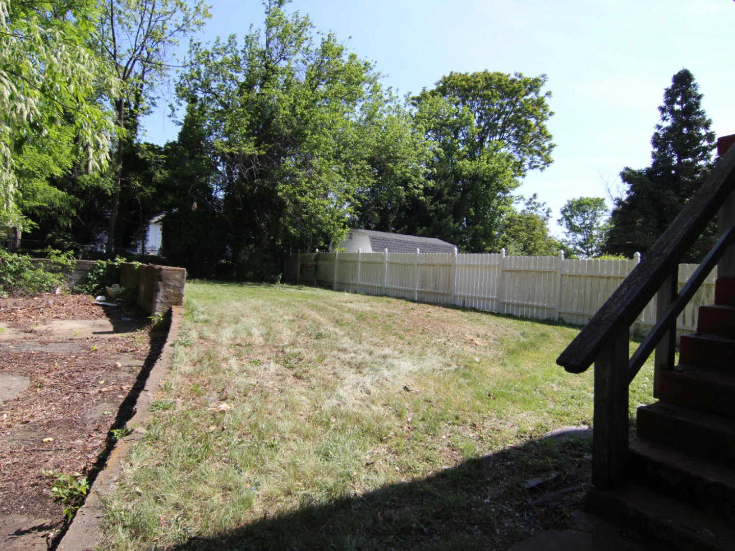 1651 Syracuse AVE NW - Photo 21