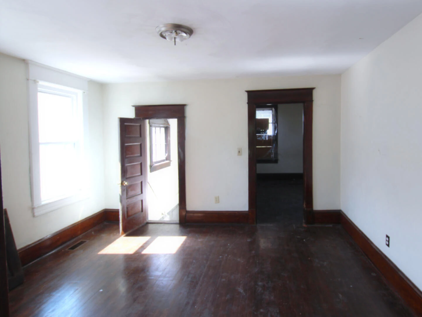 1651 Syracuse AVE NW - Photo 7