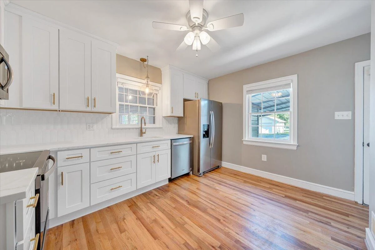 3016 Grandin RD - Photo 12