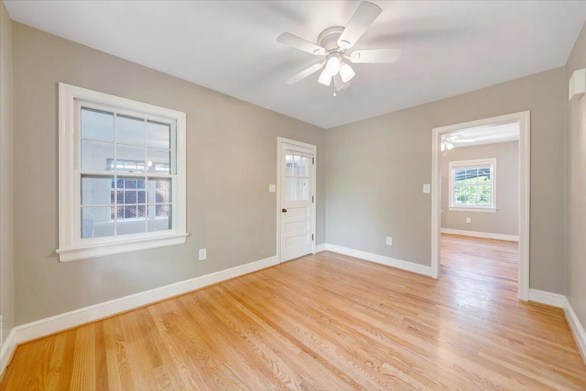 3016 Grandin RD - Photo 15