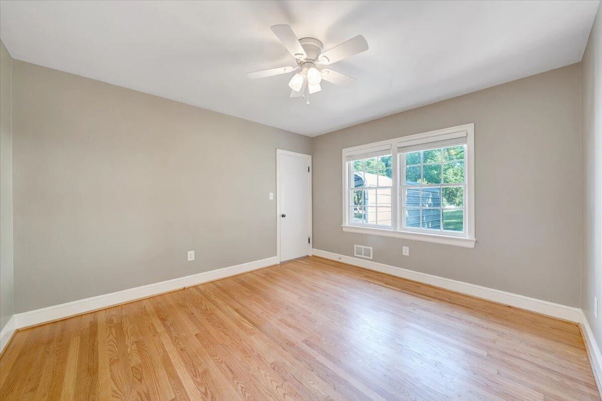 3016 Grandin RD - Photo 25
