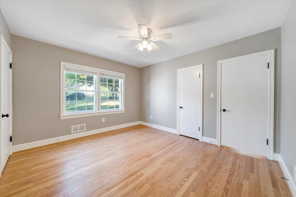 3016 Grandin RD - Photo 26