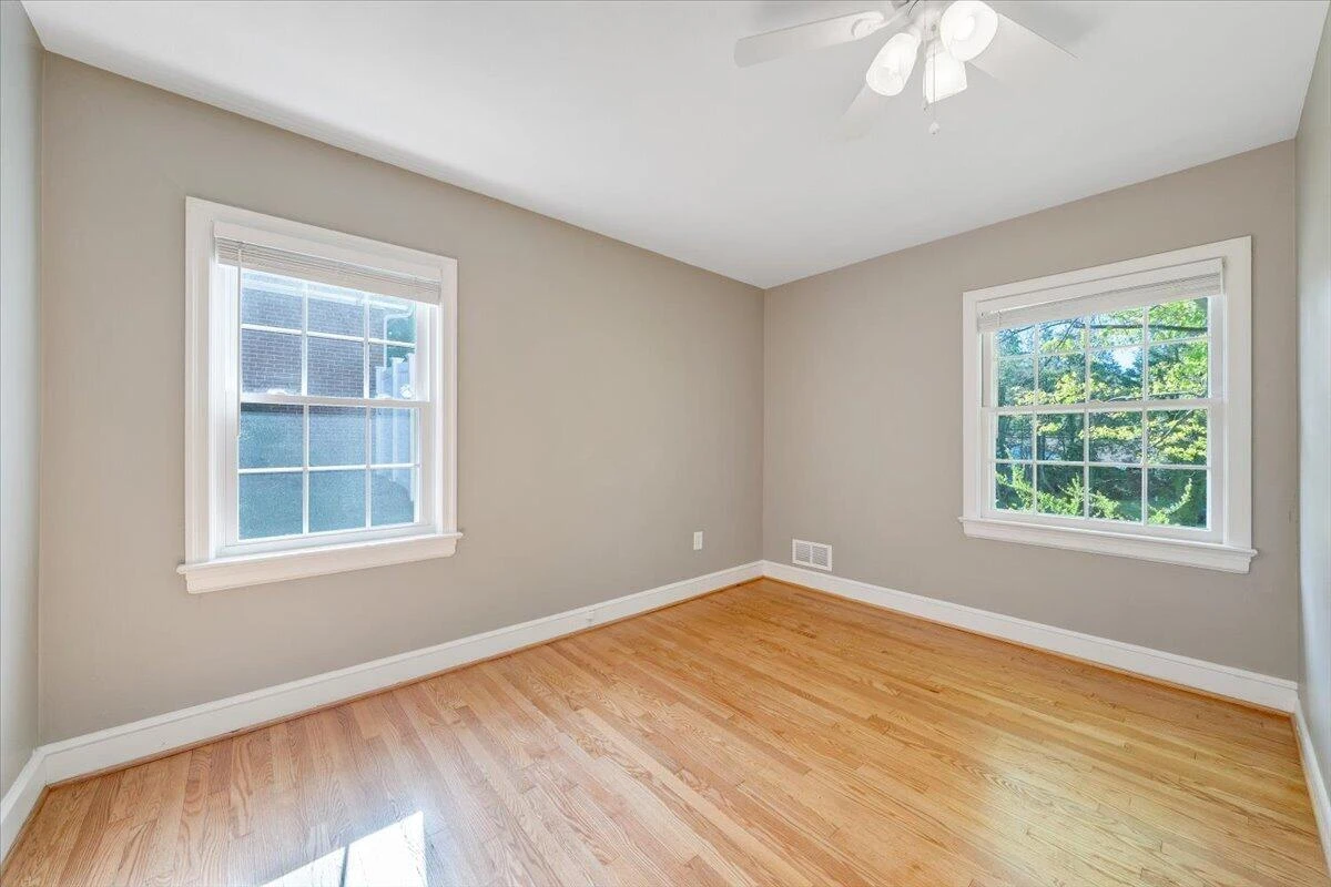3016 Grandin RD - Photo 28