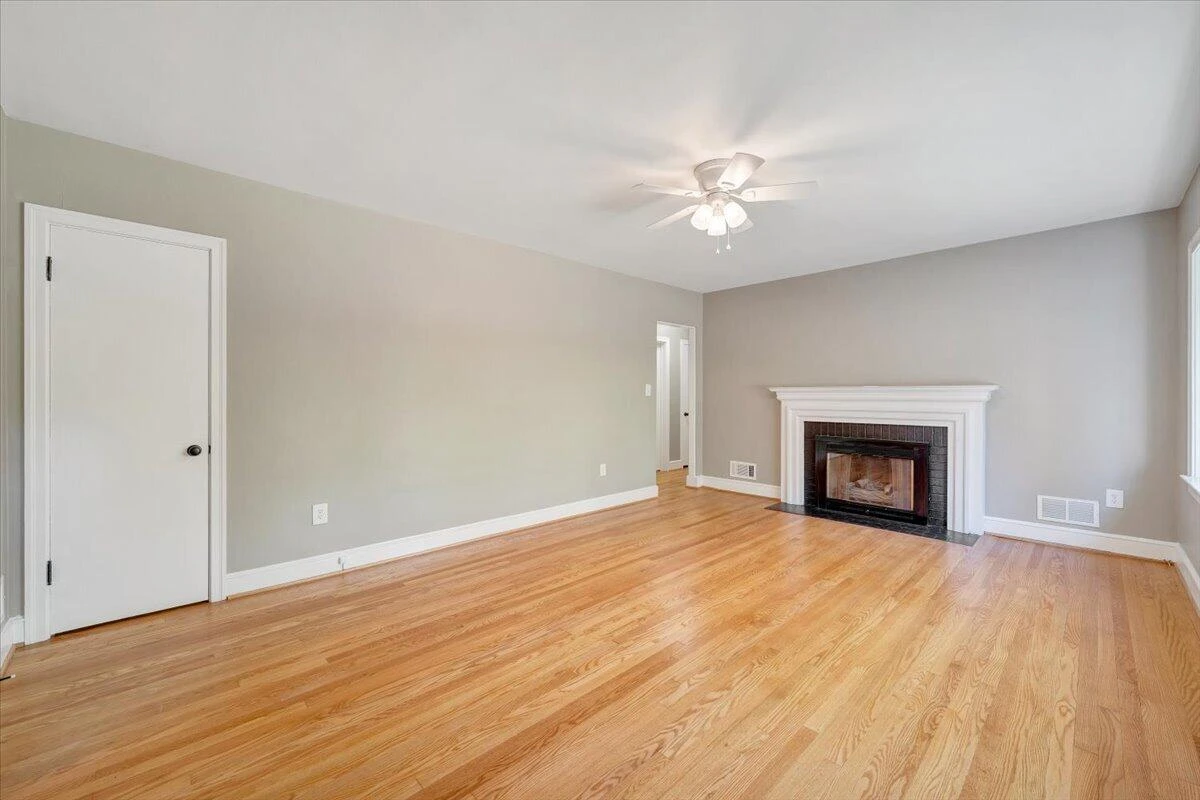 3016 Grandin RD - Photo 3