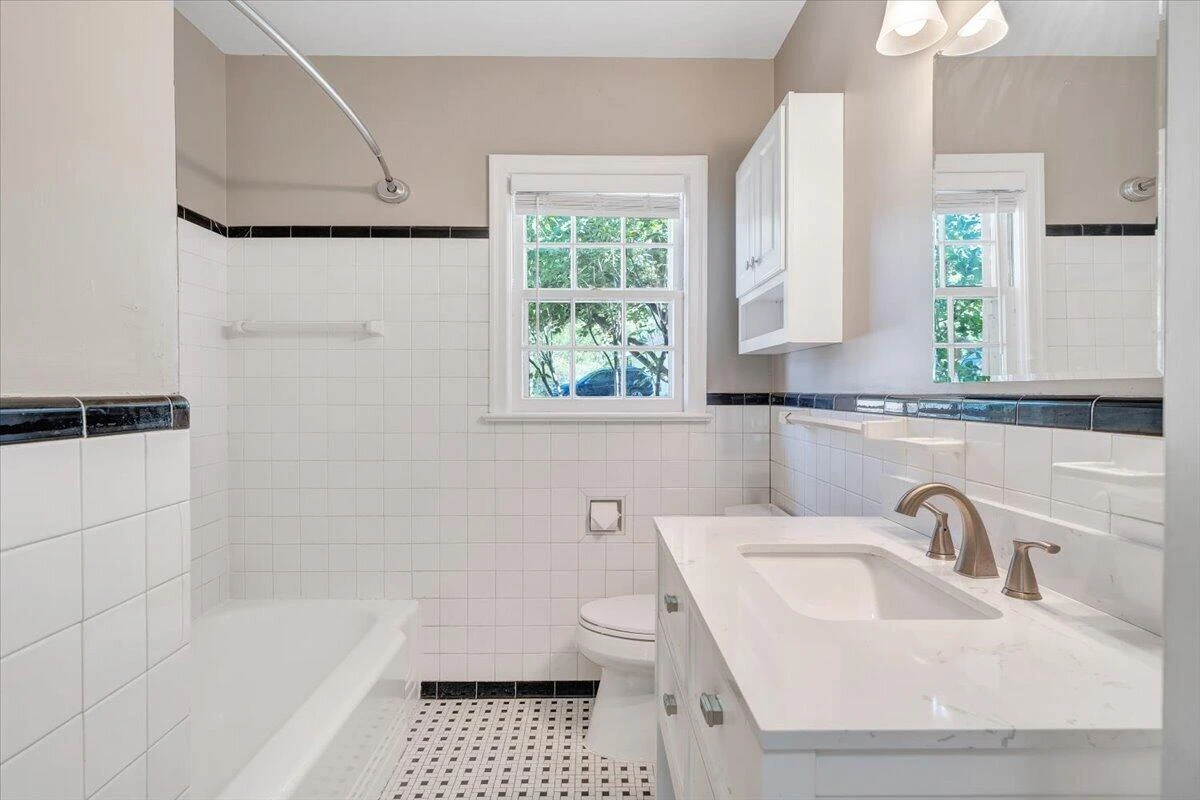 3016 Grandin RD - Photo 30