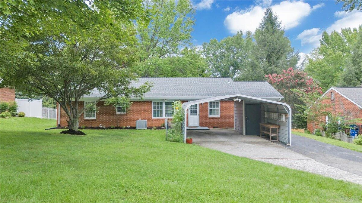 3016 Grandin RD - Photo 35