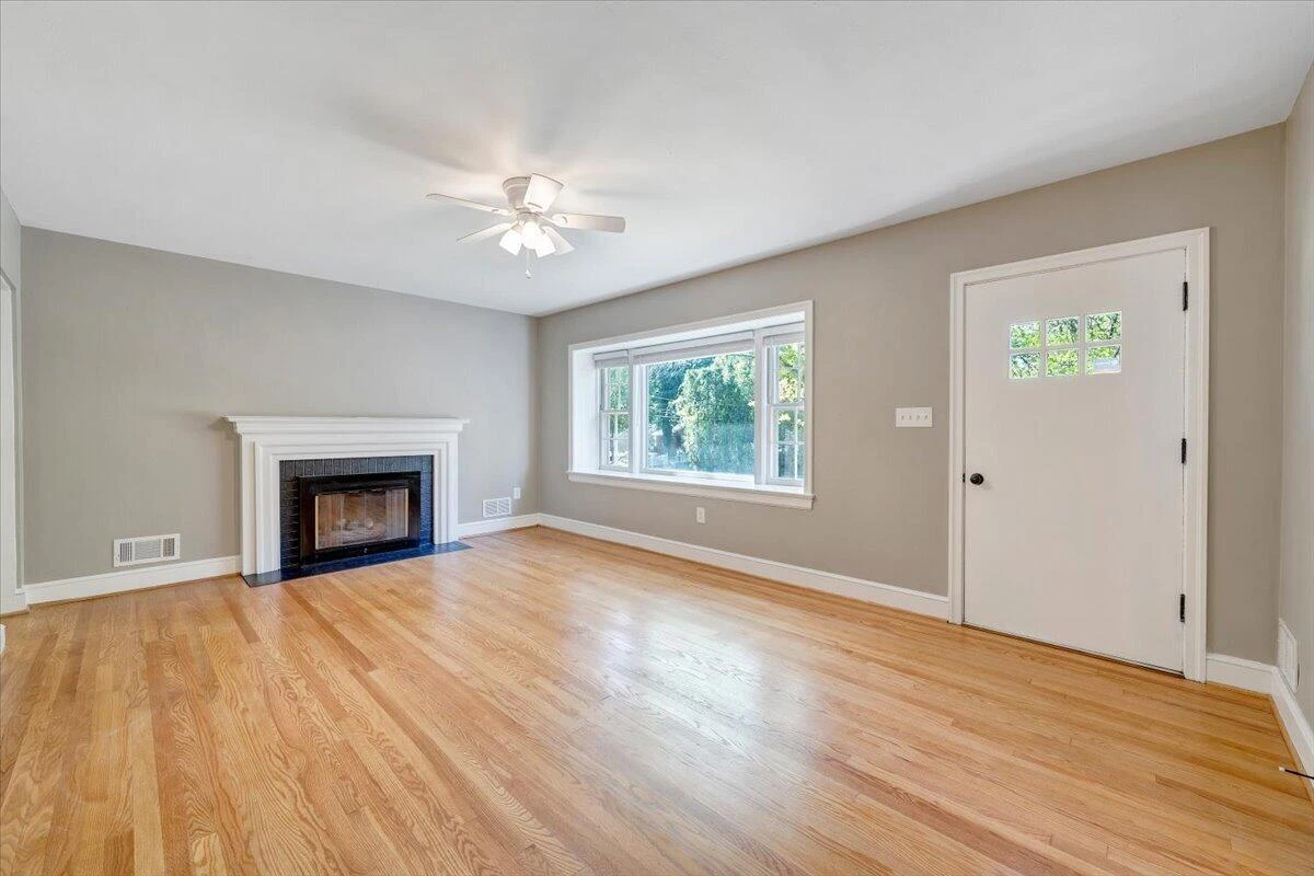 3016 Grandin RD - Photo 6