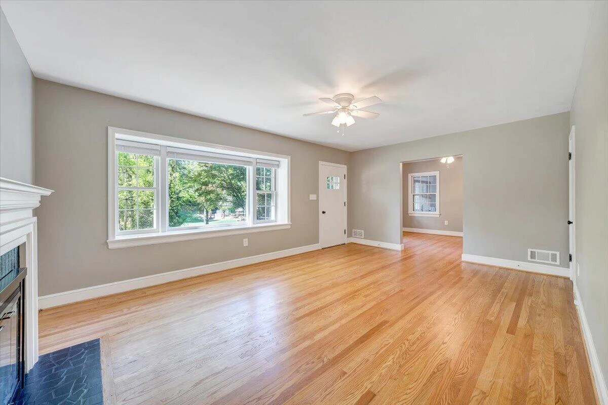 3016 Grandin RD - Photo 8