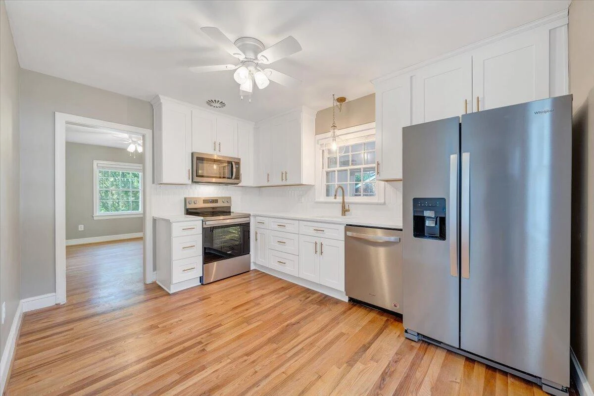 3016 Grandin RD - Photo 9