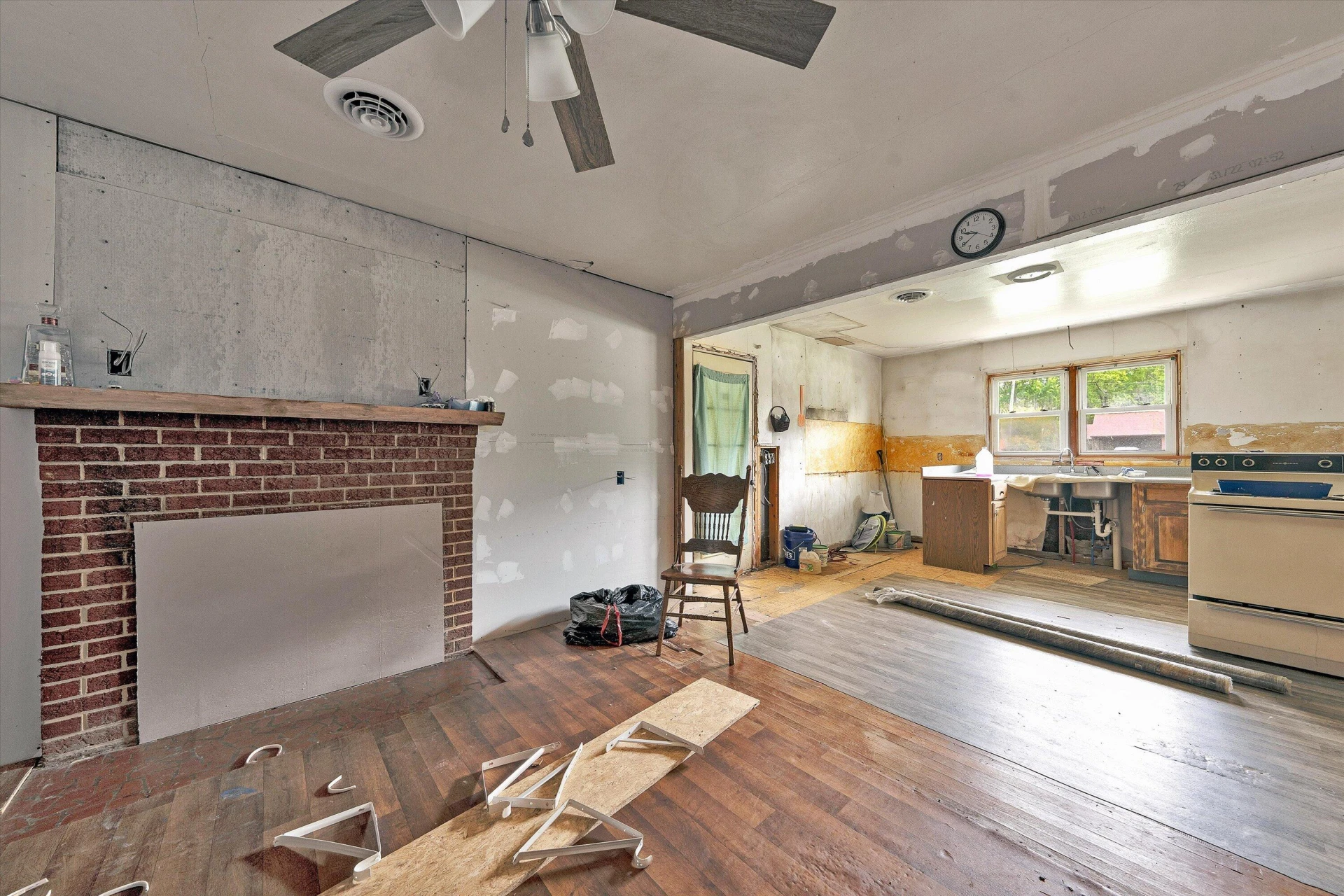 145 Cornell RD - Photo 4