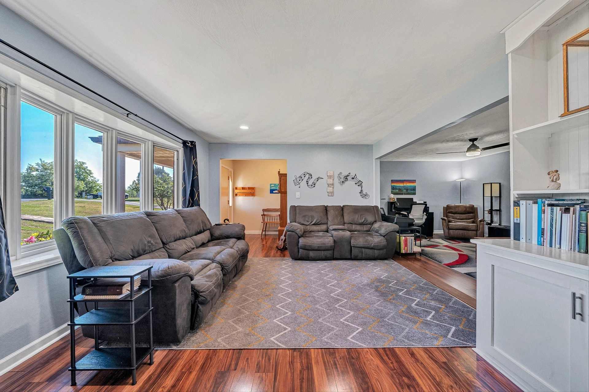 189 Westridge DR - Photo 2