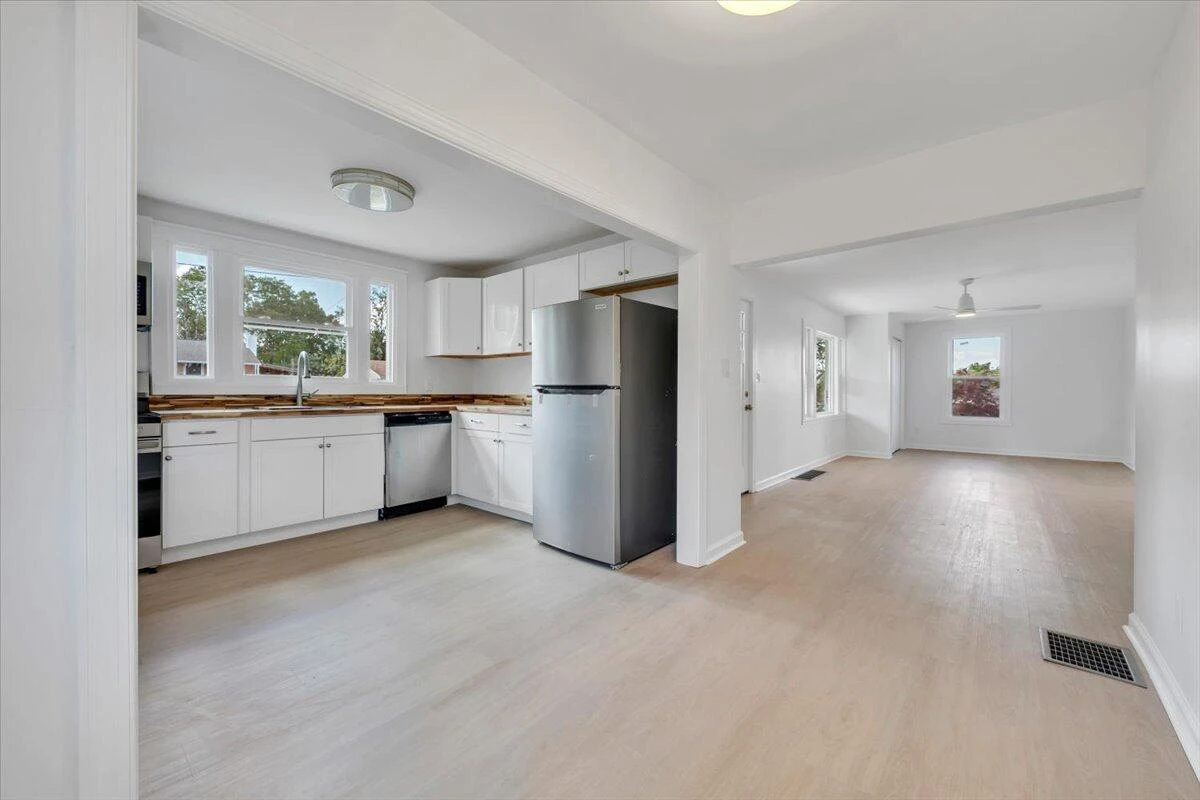 2138 Bailey AVE - Photo 12