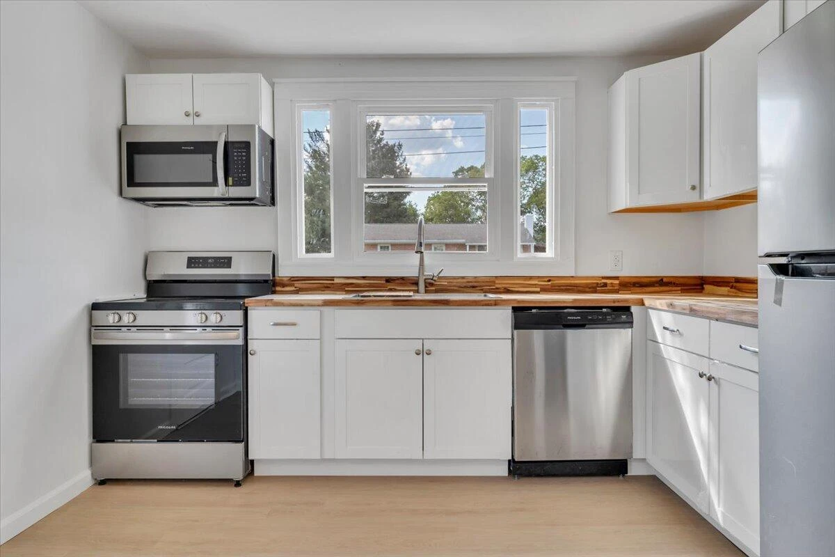 2138 Bailey AVE - Photo 13