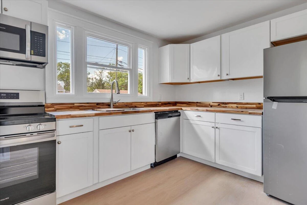2138 Bailey AVE - Photo 15