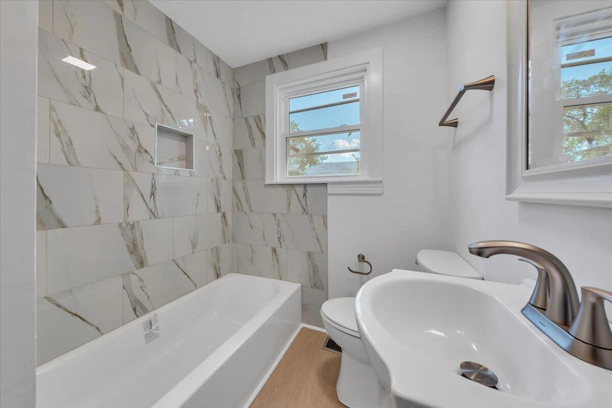2138 Bailey AVE - Photo 18