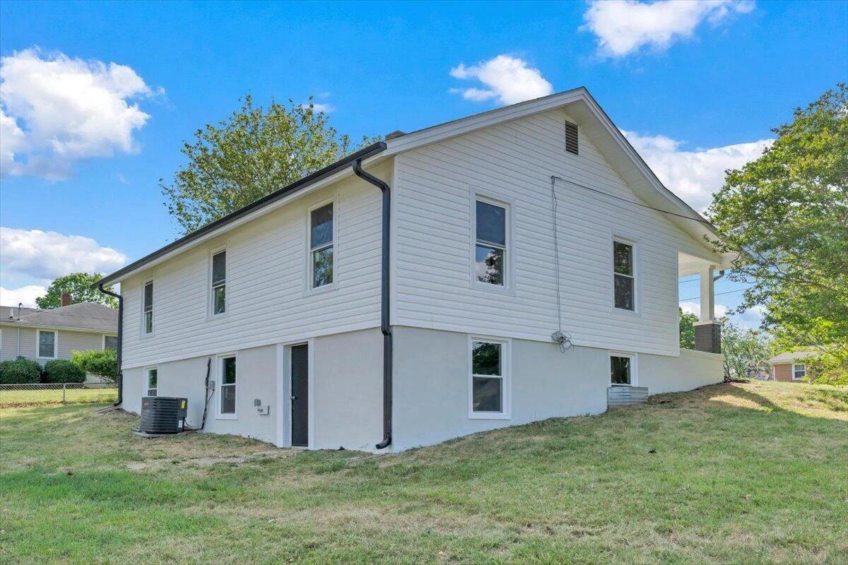 2138 Bailey AVE - Photo 31