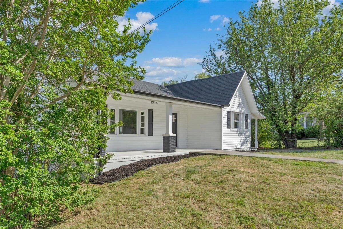2138 Bailey AVE - Photo 4