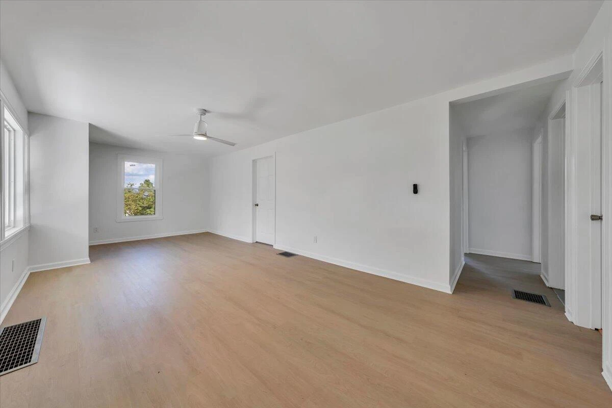 2138 Bailey AVE - Photo 6