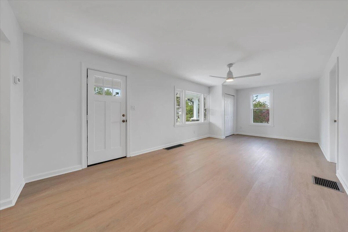 2138 Bailey AVE - Photo 7