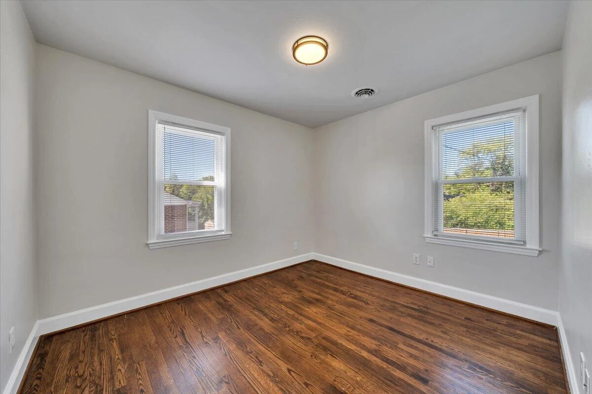 1811 Fareham RD SW - Photo 14
