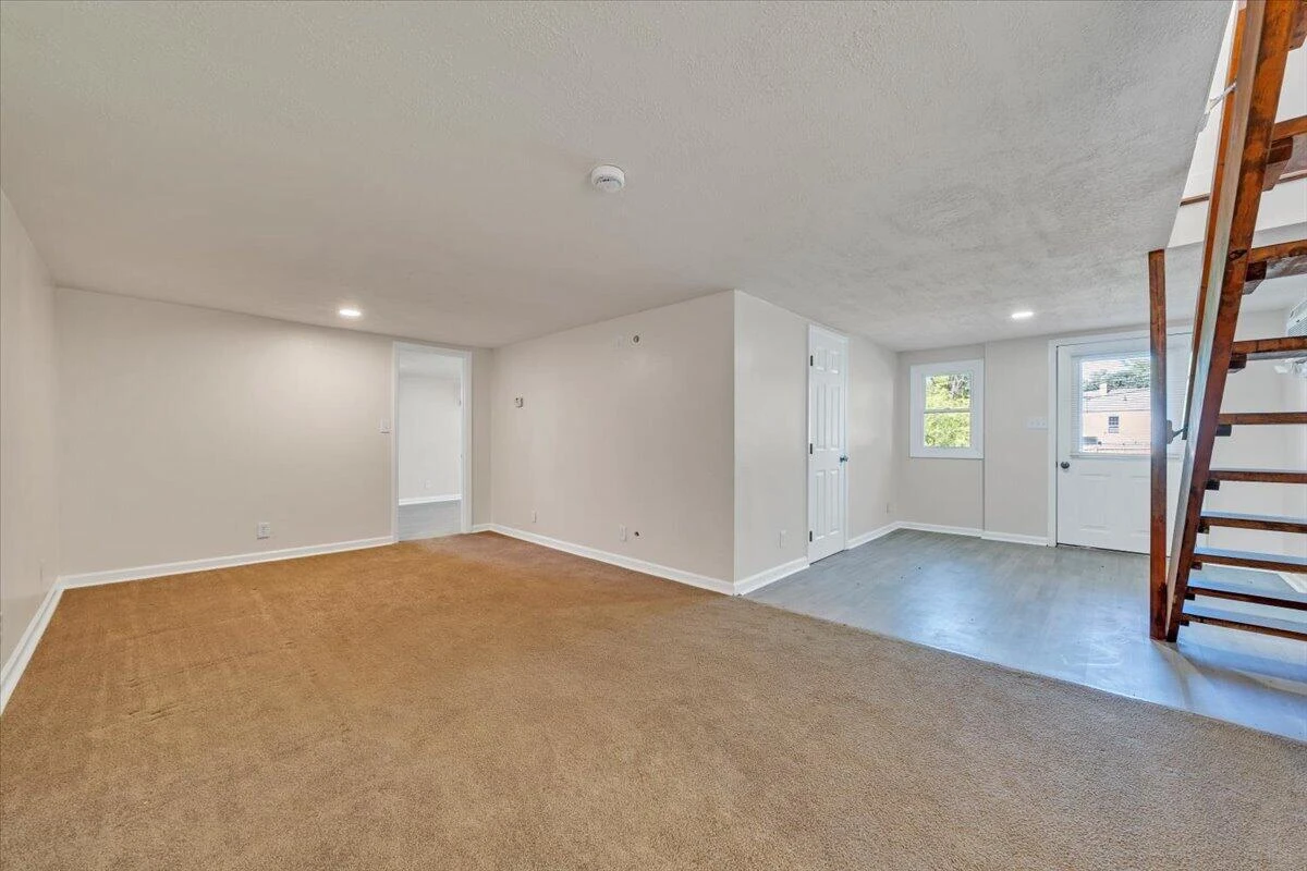 1811 Fareham RD SW - Photo 17