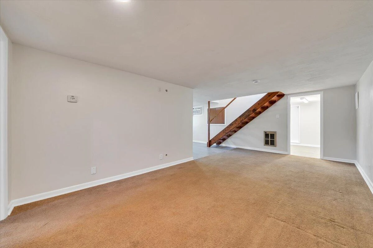 1811 Fareham RD SW - Photo 18