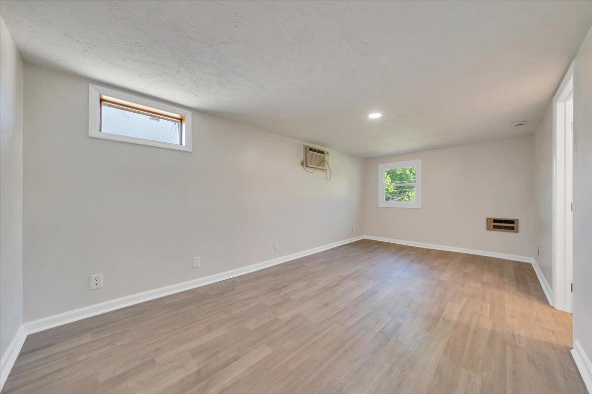 1811 Fareham RD SW - Photo 20