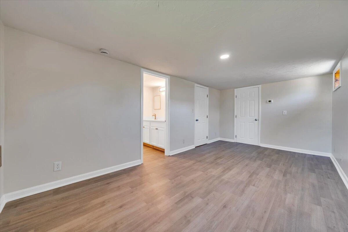 1811 Fareham RD SW - Photo 21