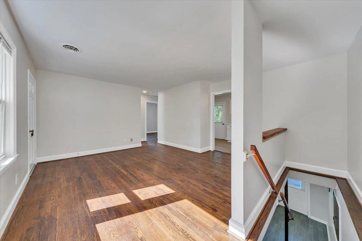 1811 Fareham RD SW - Photo 6