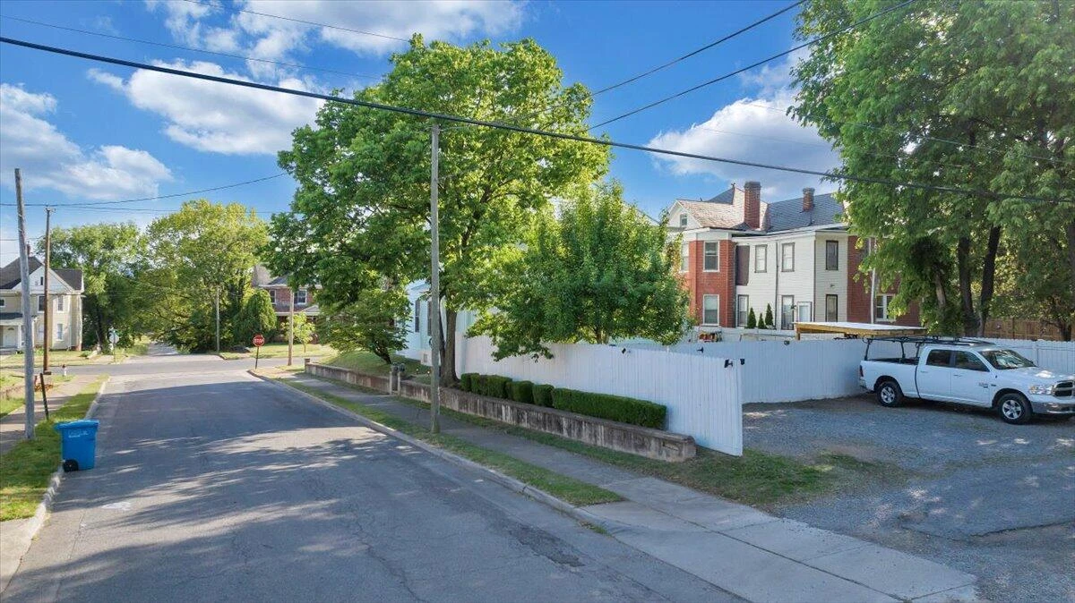 1701 Patterson AVE SW - Photo 53