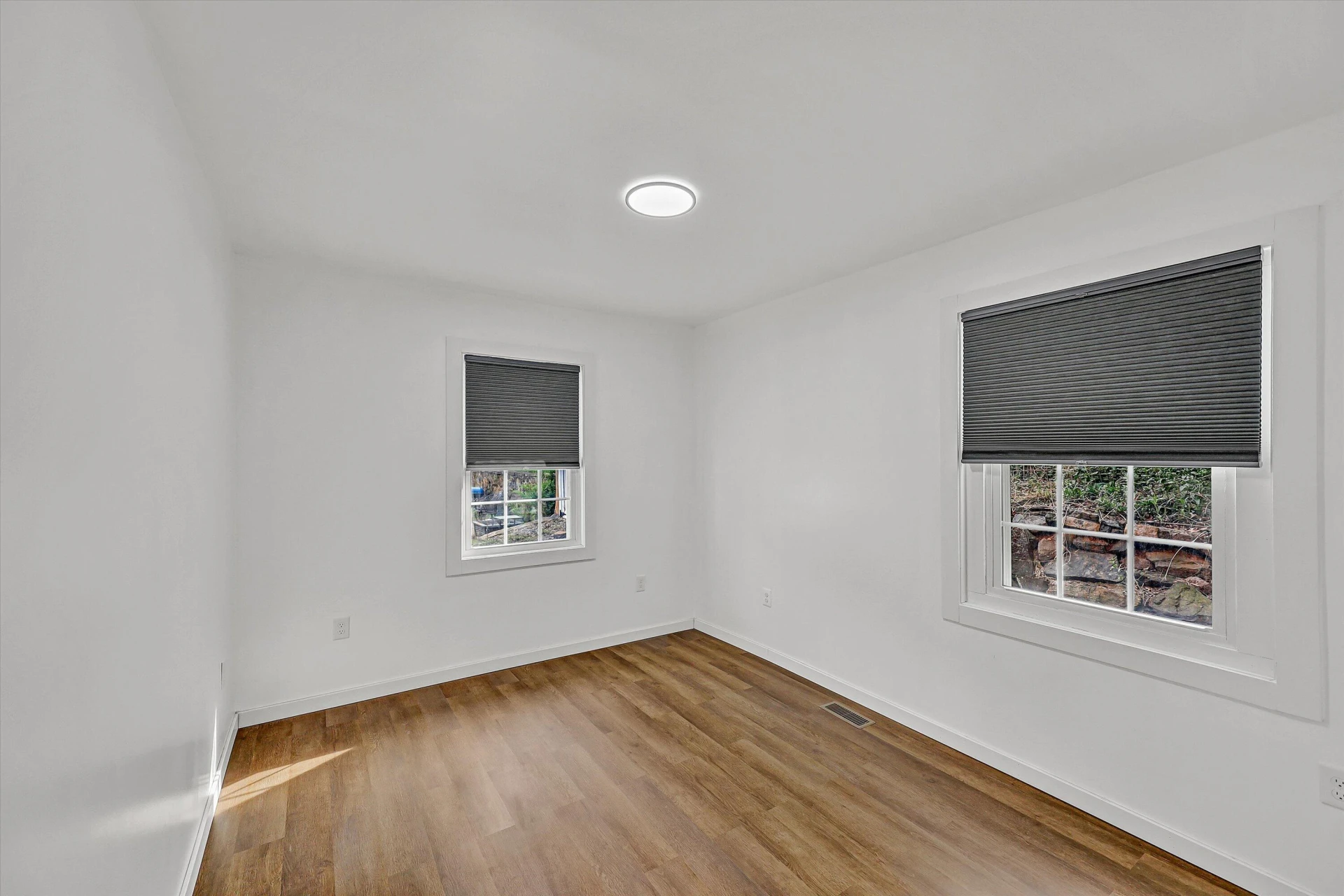 733 Craig ST - Photo 19