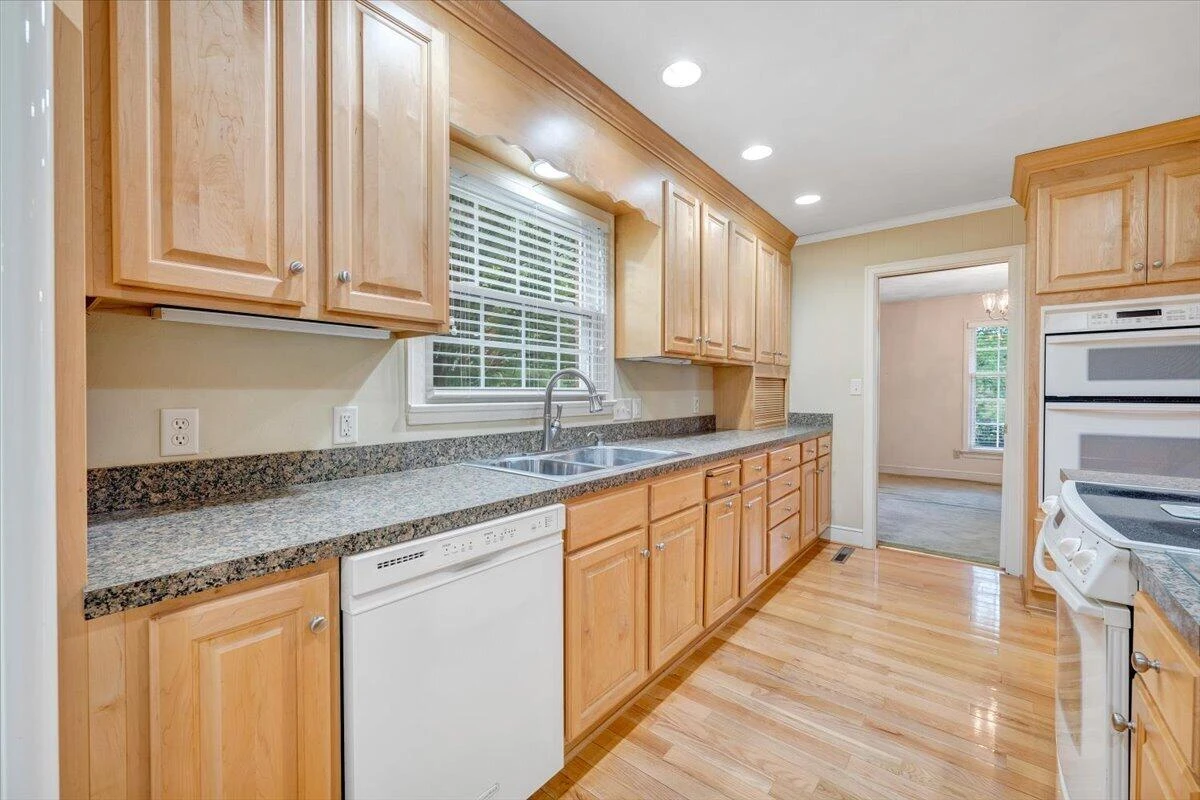 9590 Lee Hwy - Photo 18