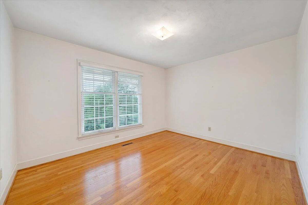 9590 Lee Hwy - Photo 33
