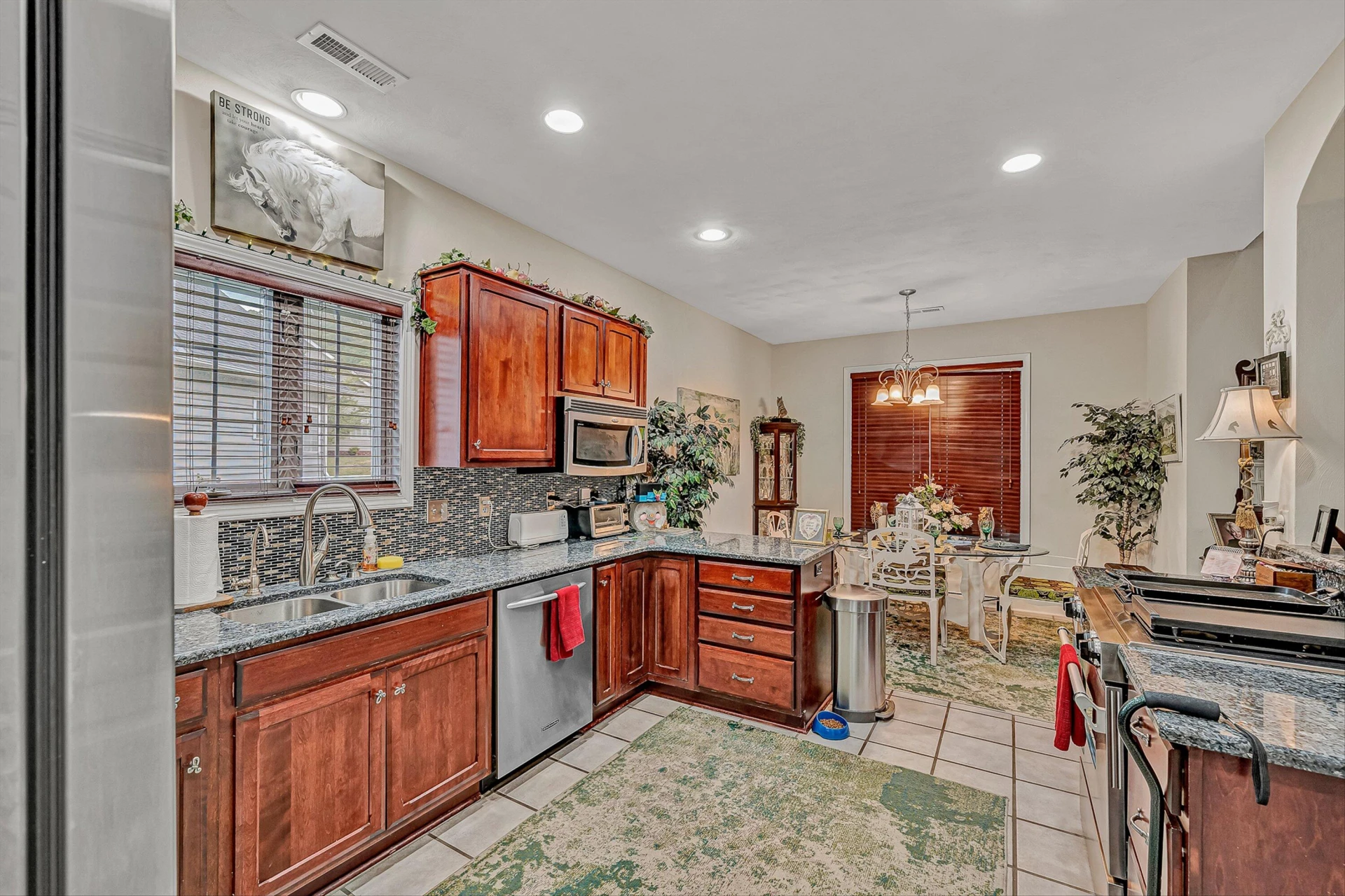 2310 Green Knoll LN - Photo 10