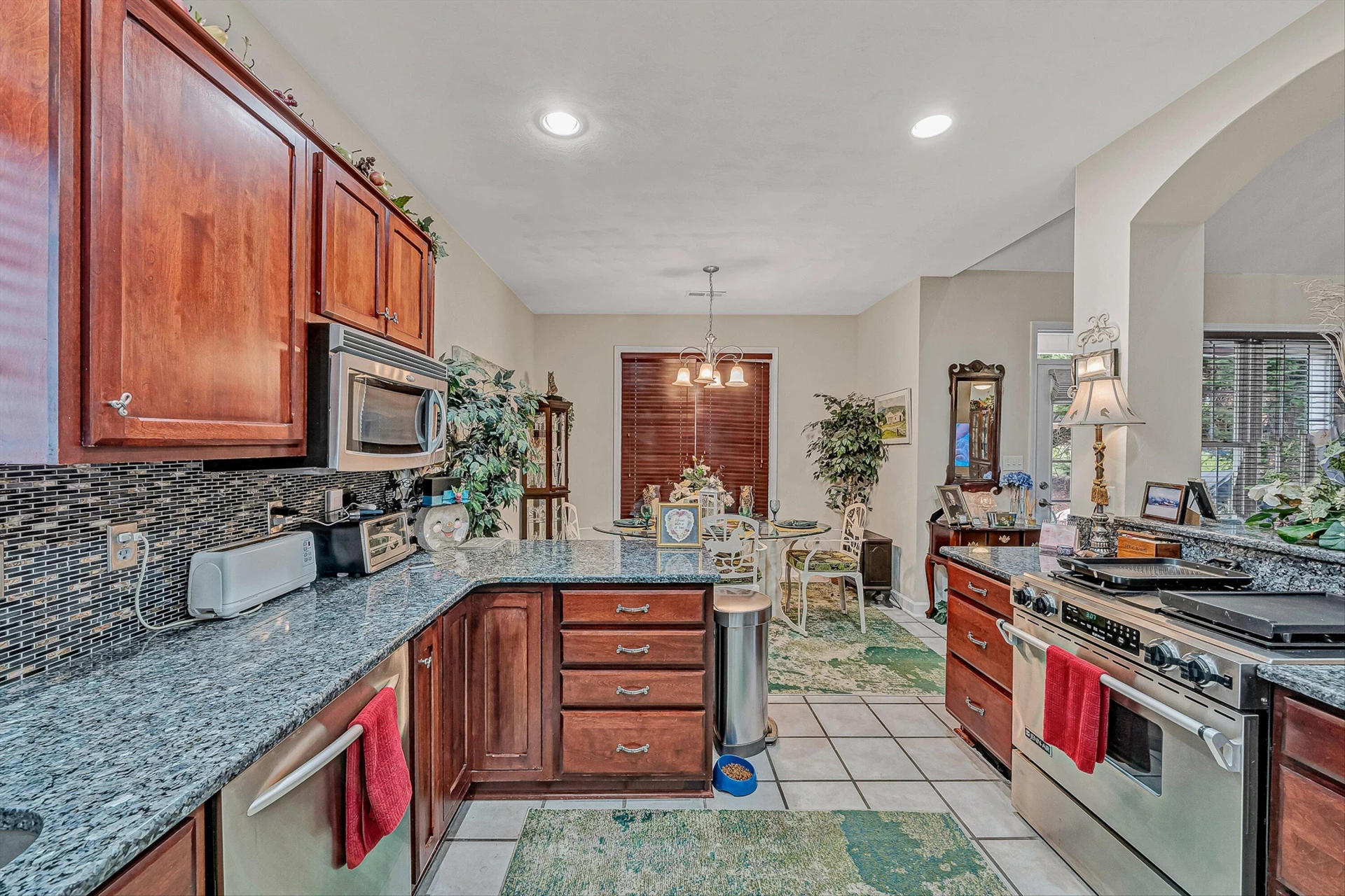 2310 Green Knoll LN - Photo 11