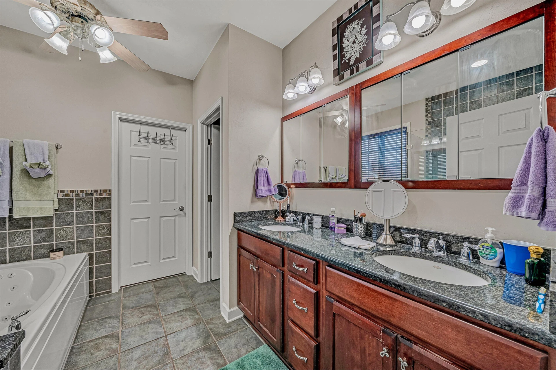 2310 Green Knoll LN - Photo 20