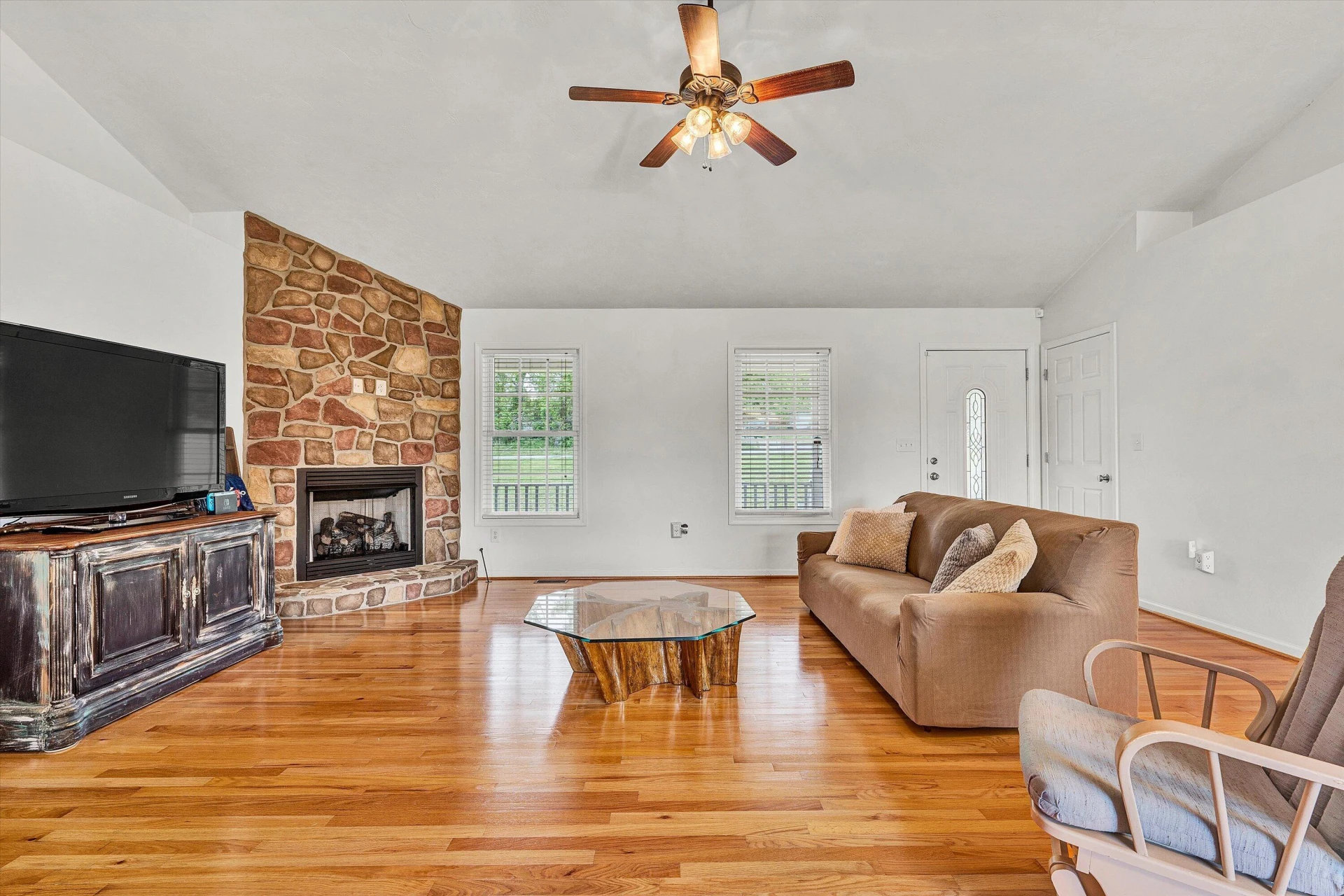 1203 Blankenship RD - Photo 14