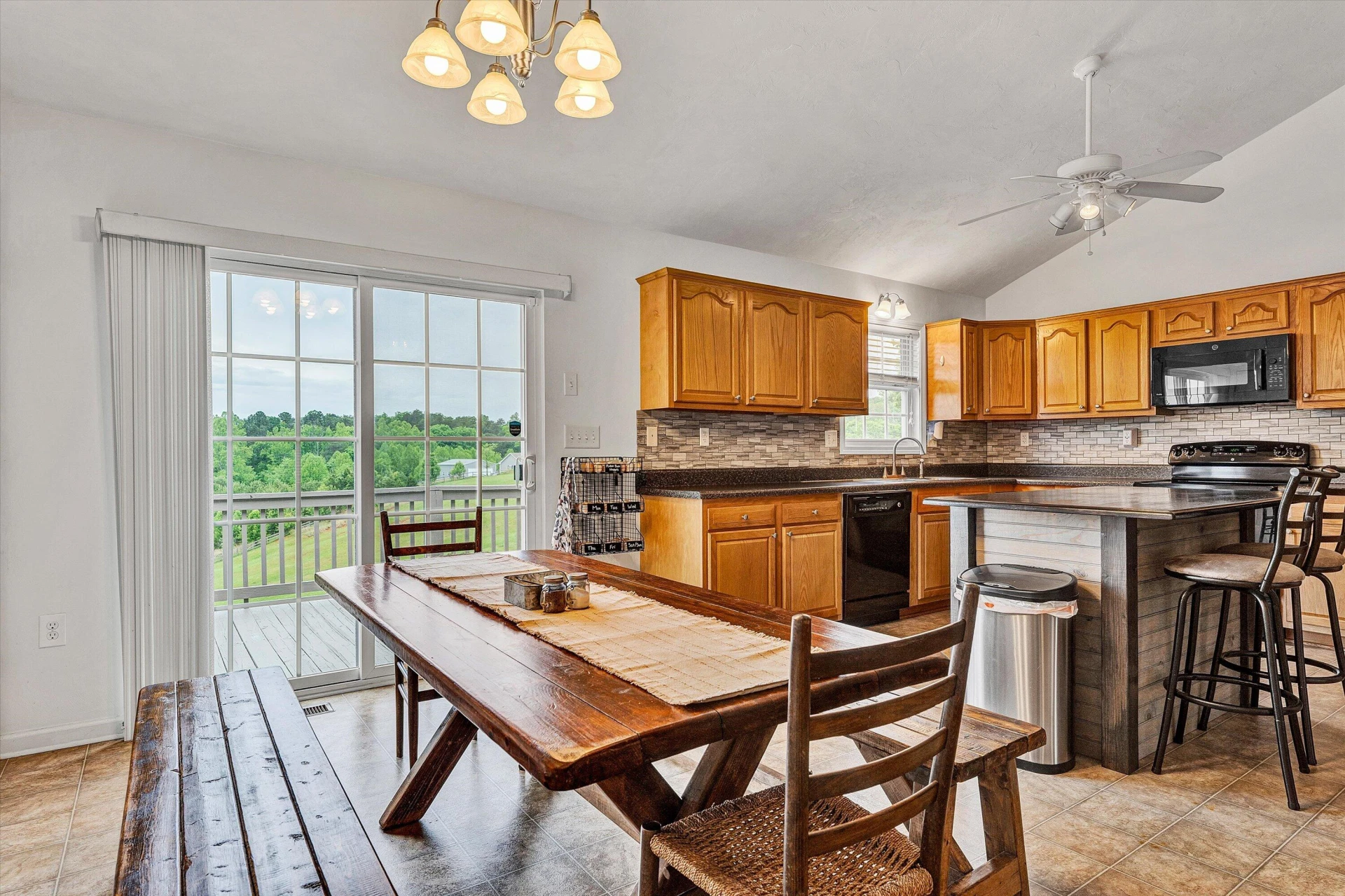 1203 Blankenship RD - Photo 15
