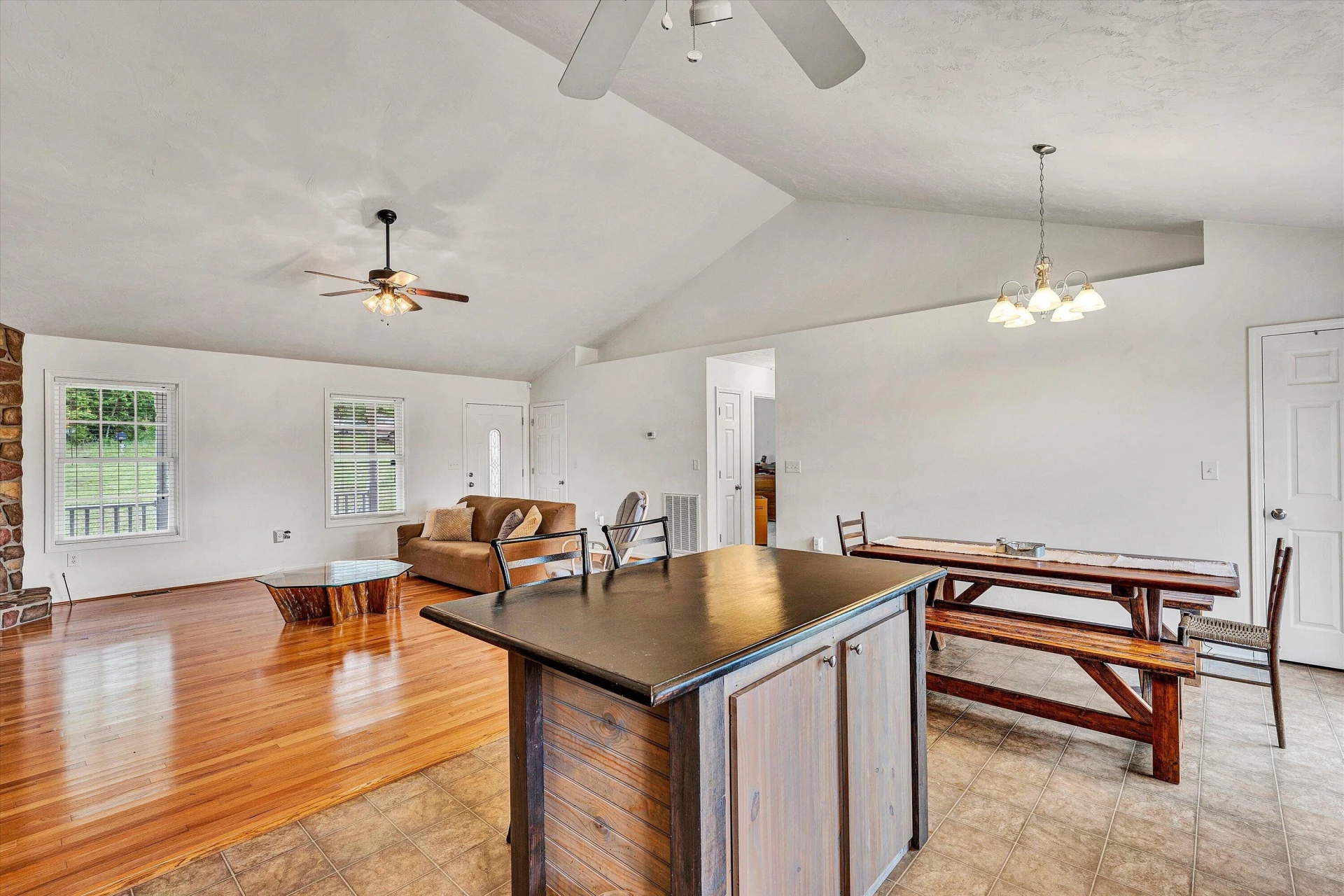 1203 Blankenship RD - Photo 18