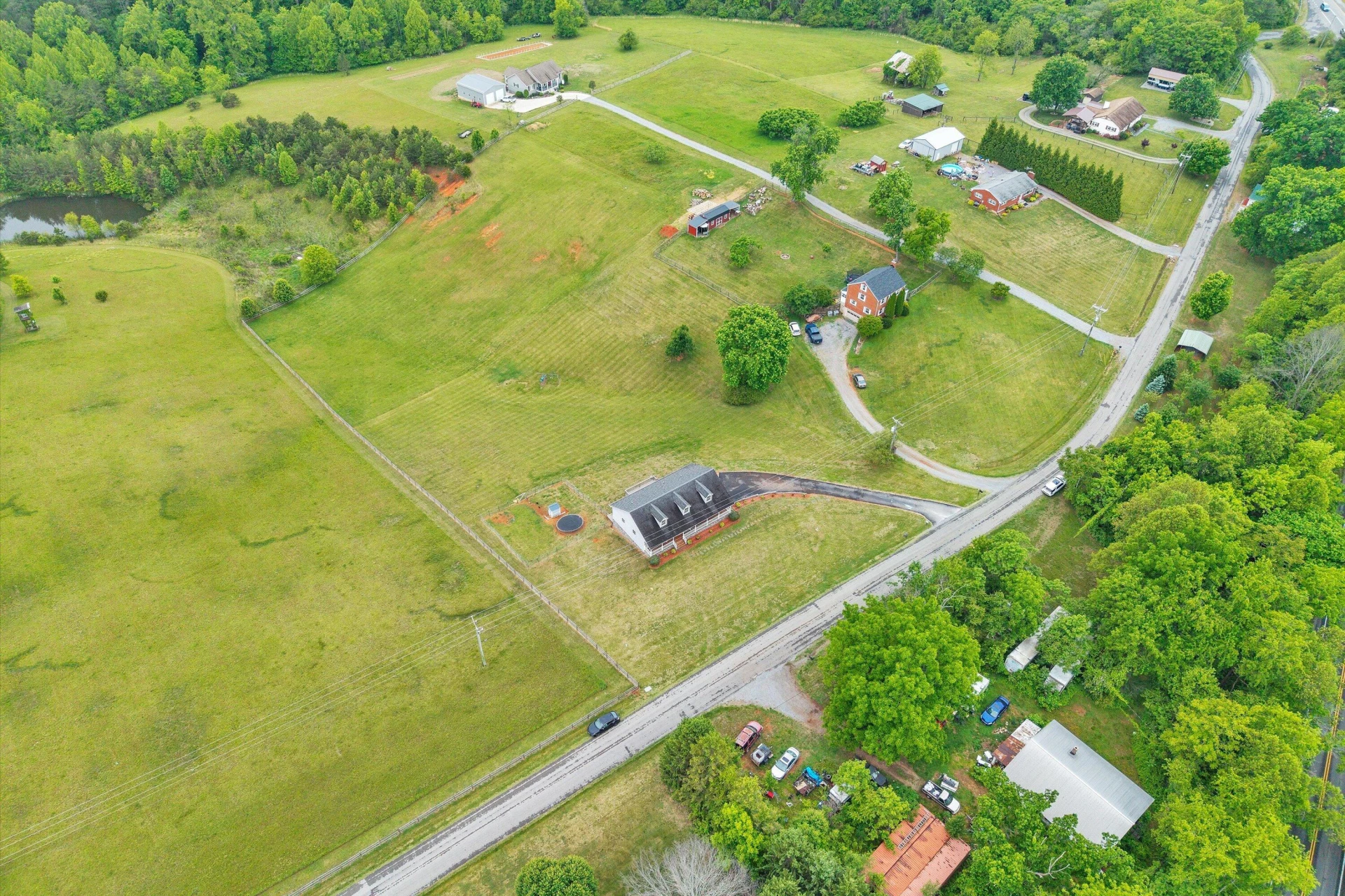 1203 Blankenship RD - Photo 4