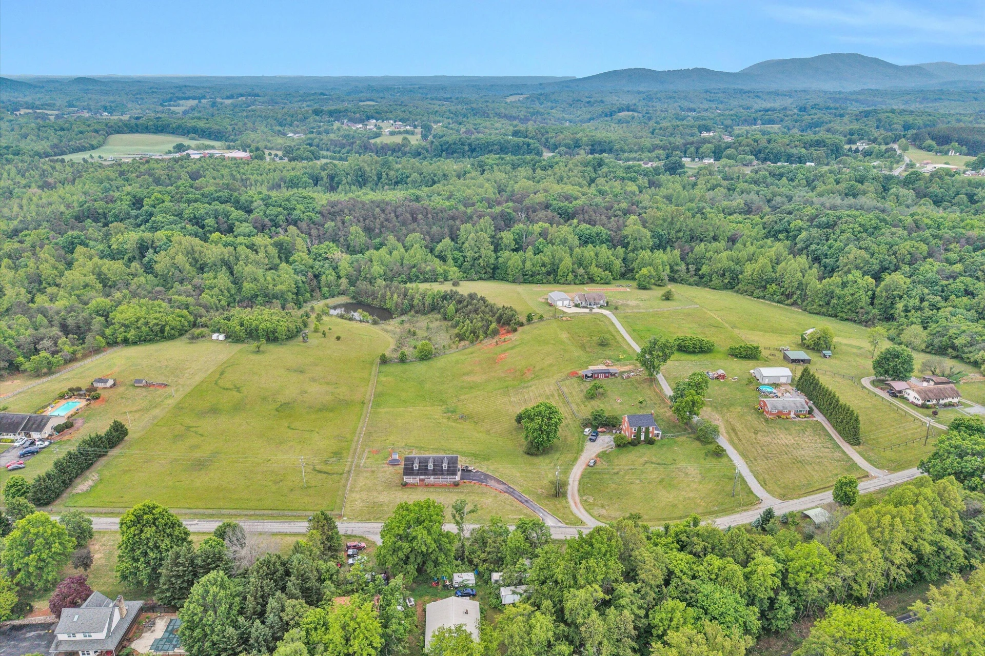 1203 Blankenship RD - Photo 5